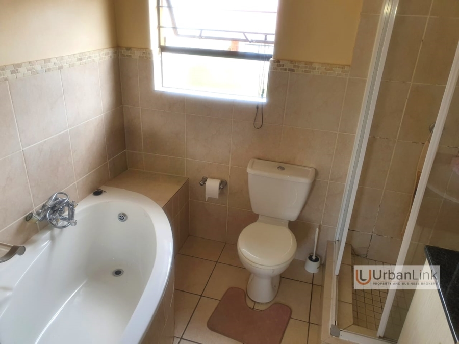 3 Bedroom Property for Sale in Waterval East North West